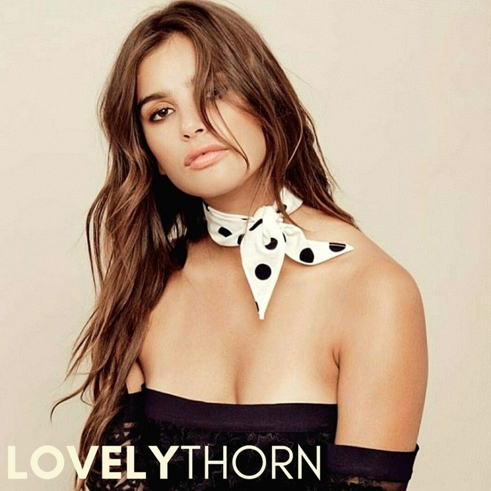 VANESSA MOONEY // ltd ed retro-chic polka dot vintage style neck scarf